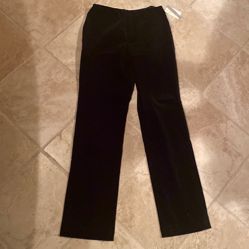 NINE WEST women’s black pants size 2. Black velvety material. Brand new